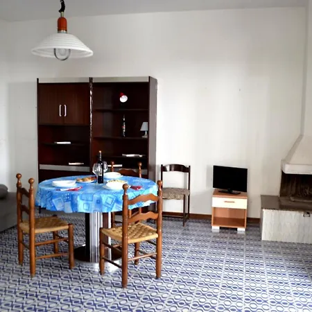Apartment Casa Nami Al Piano Terra A S Foca *