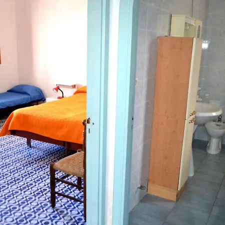 Apartment Casa Nami Al Piano Terra A S Foca