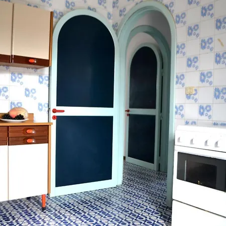 Apartment Casa Nami Al Piano Terra A S Foca